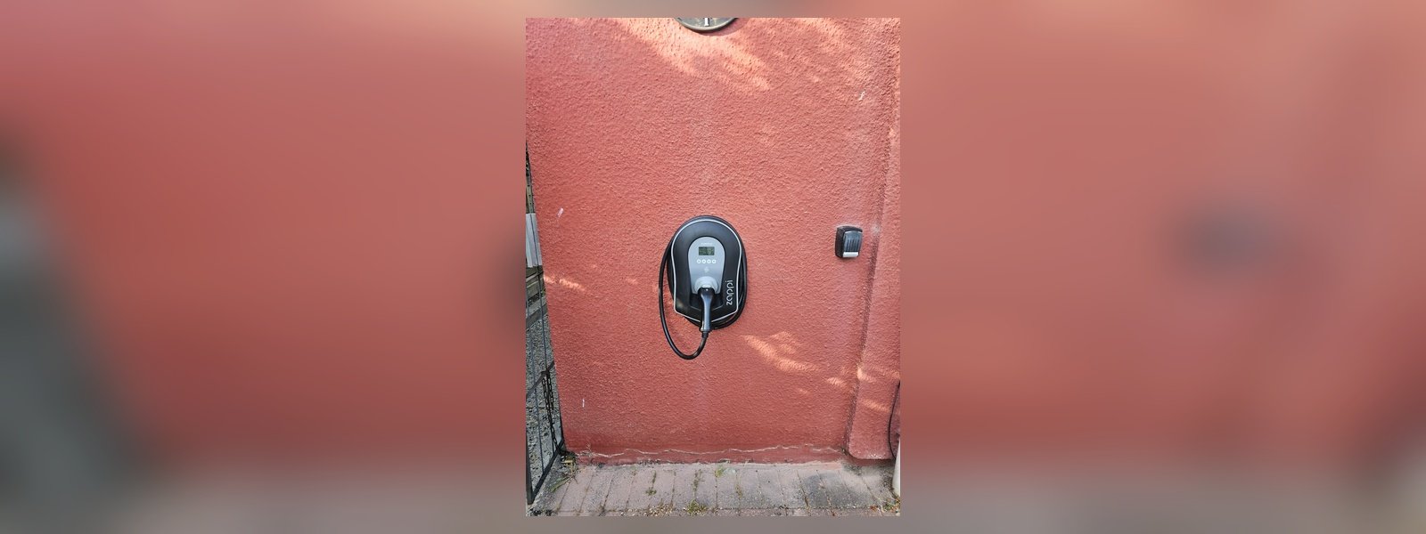 Home charger 2 1600x600 (1)